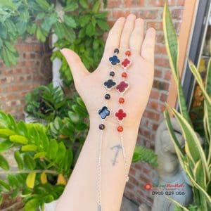 Vòng tay cỏ 4 lá mã não