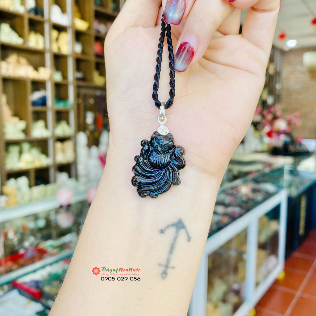 Hồ ly chúa thạch anh tóc đen 4 Hồ ly chúa thạch anh tóc đen