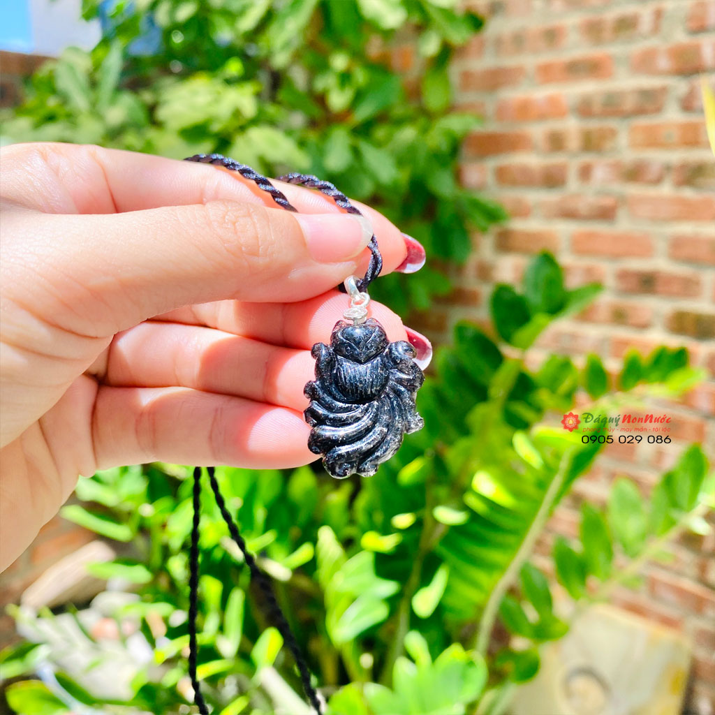 Hồ ly chúa thạch anh tóc đen 5 Hồ ly chúa thạch anh tóc đen
