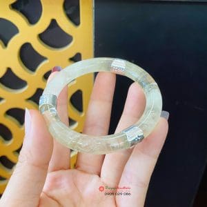 Vòng kiềng nguyên khối ngọc bích
