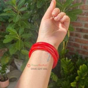 Vòng ngọc cẩm thạch huyết