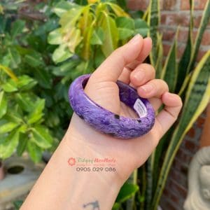 Kiềng nguyên khối đá Mắt Rồng