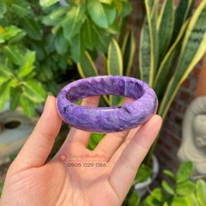 Kiềng nguyên khối đá Mắt Rồng