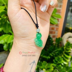 Mặt dây chuyền hồ ly ôm hoa