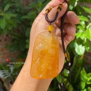 Mặt dây chuyền Quan công bằng đá