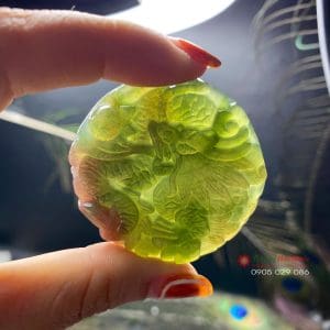 Mặt dây chuyền rồng cuộn