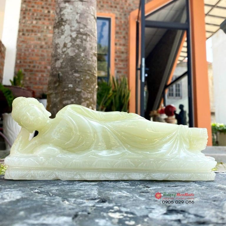 Tượng Phật thích ca nhập niết bàn