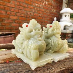 Tượng tỳ hưu phong thủy đá ngọc