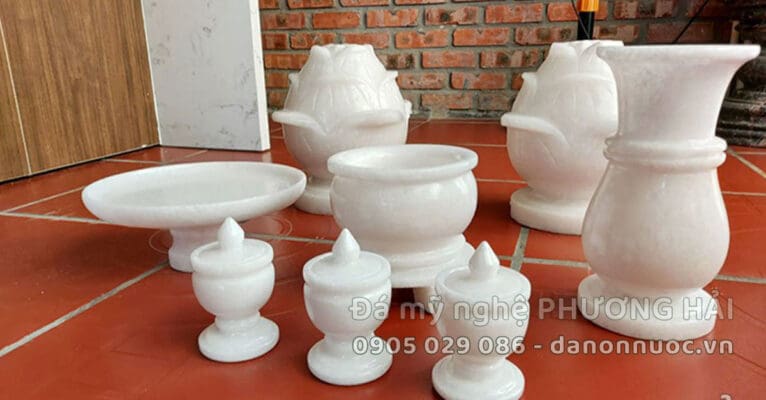 Bộ đồ thờ đá