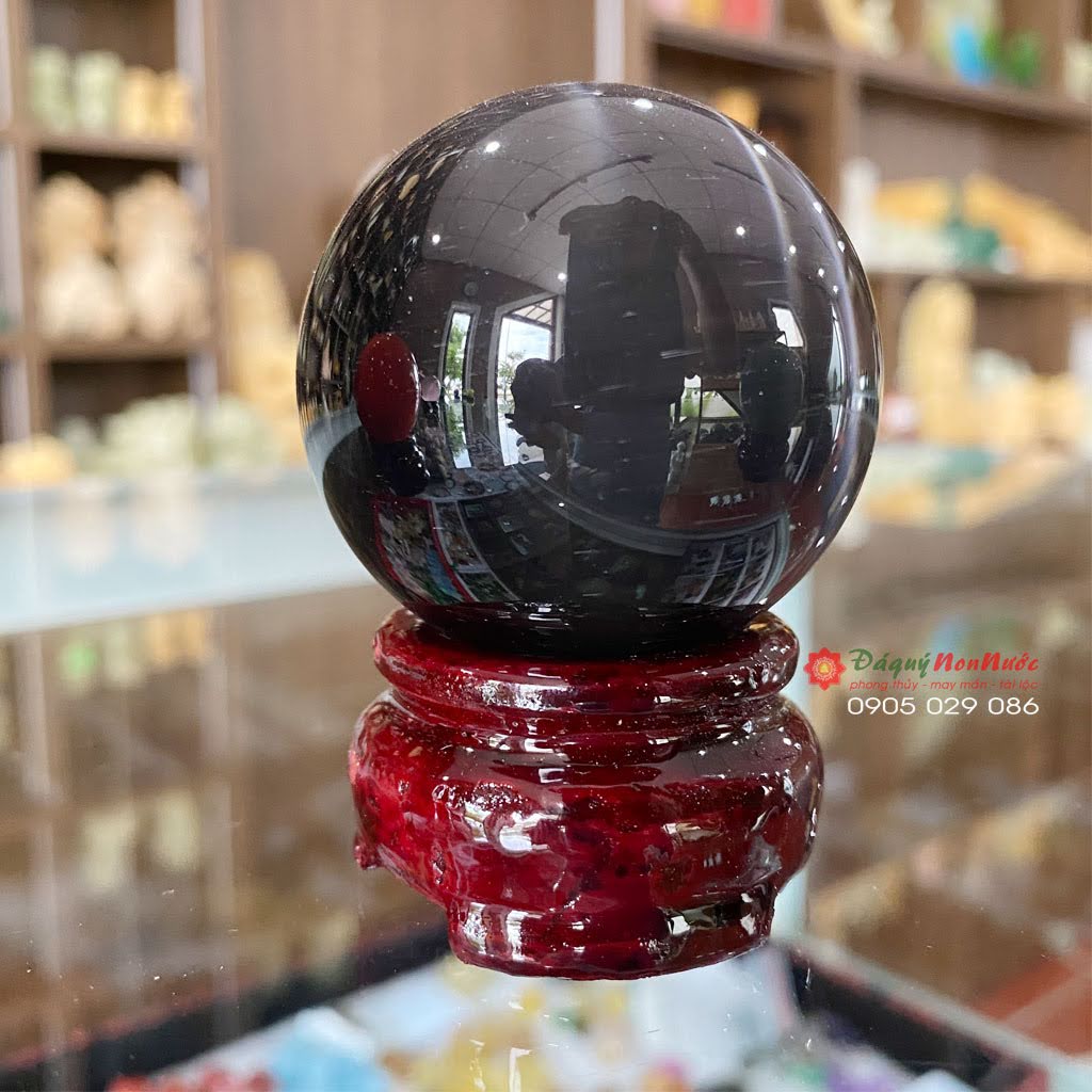 Quả cầu đá phong thủy màu đen