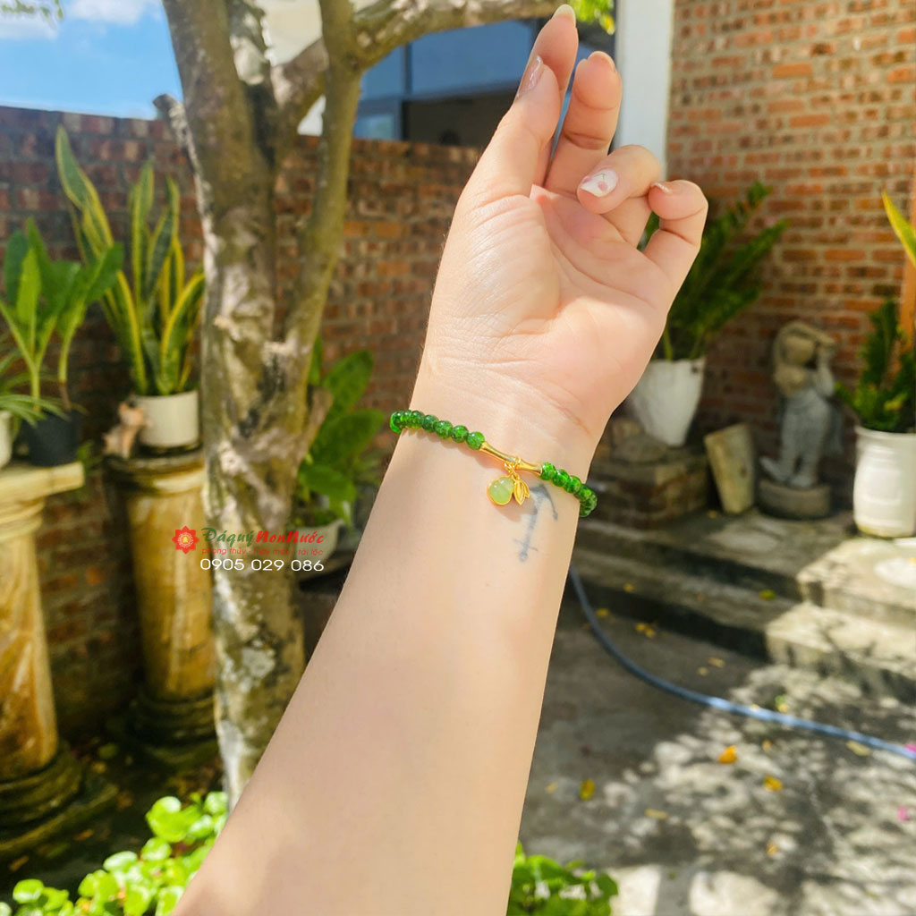 Vòng tay Diopside mix charm bạc mạ vàng 1 Vòng tay Diopside mix charm bạc mạ vàng