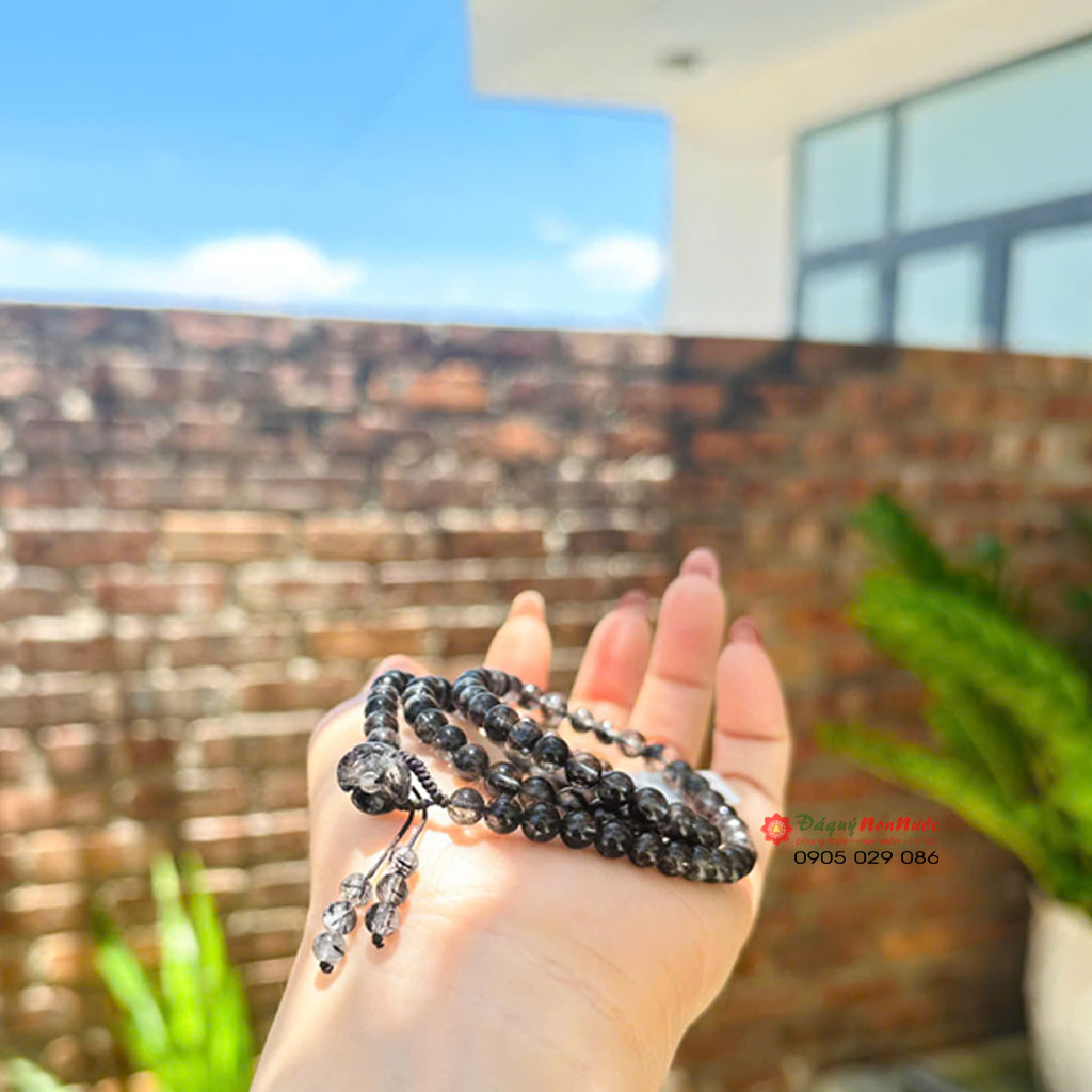 Chuỗi vòng tay hoa mai thạch anh tóc đen 1 Chuỗi vòng tay hoa mai thạch anh tóc đen