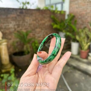 Kiềng ngọc sơn thuỷ