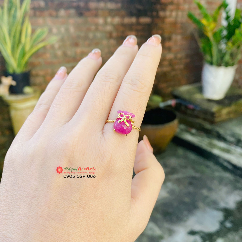Nhẫn vàng túi tiền đá ruby