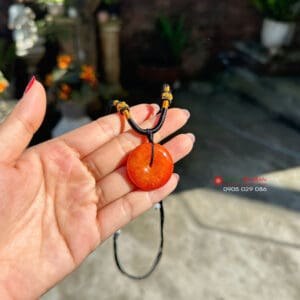 Mặt dây chuyền đá ngọc huyết