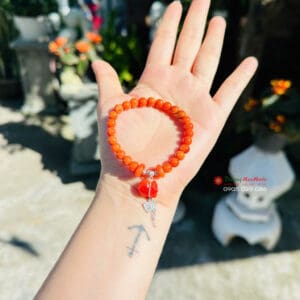 Vòng tay đá ngọc huyết