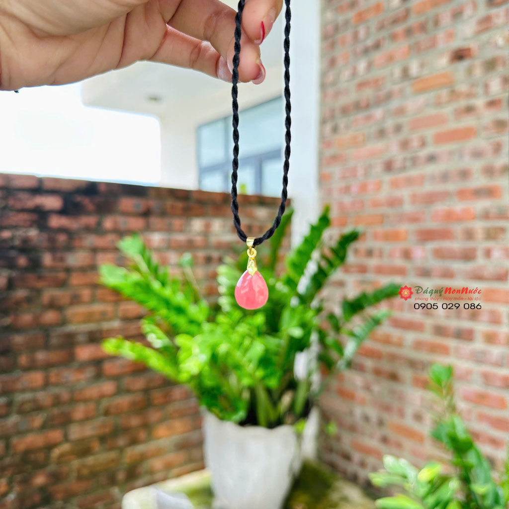 Mặt dây đeo đá đào hoa 1 Mặt dây đeo đá đào hoa