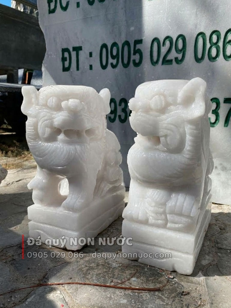Lân quay đầu 1 Lân quay đầu