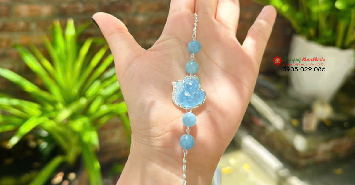 Sức Hút Đá Thạch Anh Aquamarine – Vẻ Đẹp & Ý Nghĩa Phong Thủy Cho Cuộc Sống