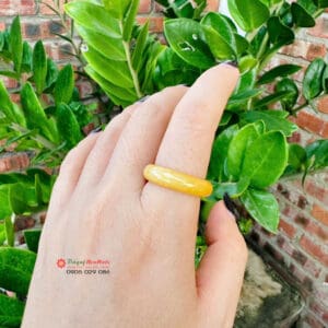 Nhẫn Ngọc Hoàng Phỉ