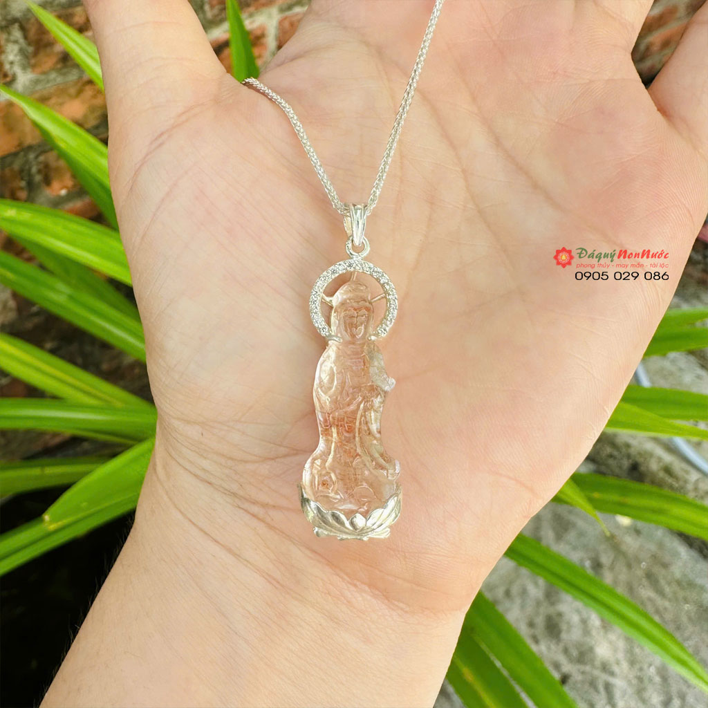 Mặt dây chuyền quan âm đứng thạch anh tóc nâu 2 mat day chuyen quan am