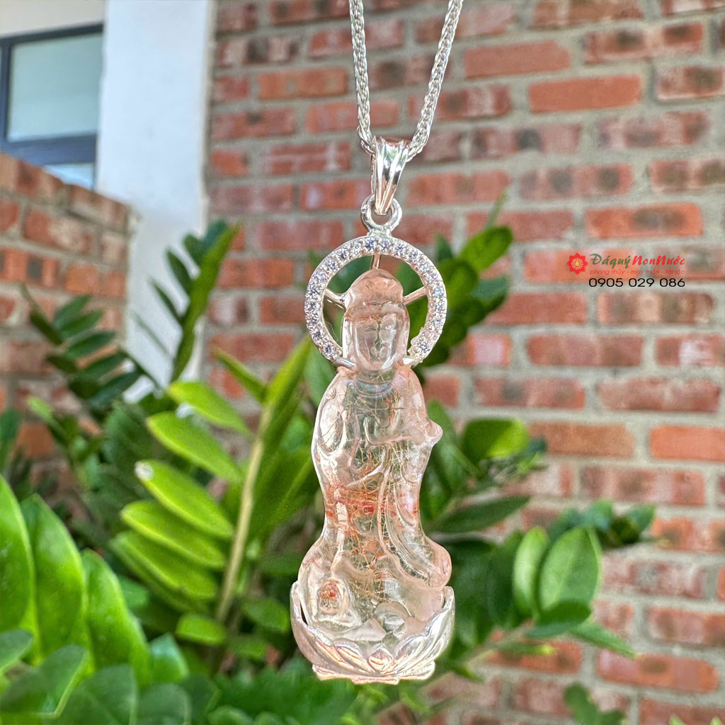 Mặt dây chuyền quan âm đứng thạch anh tóc nâu 3 mat day chuyen quan am1