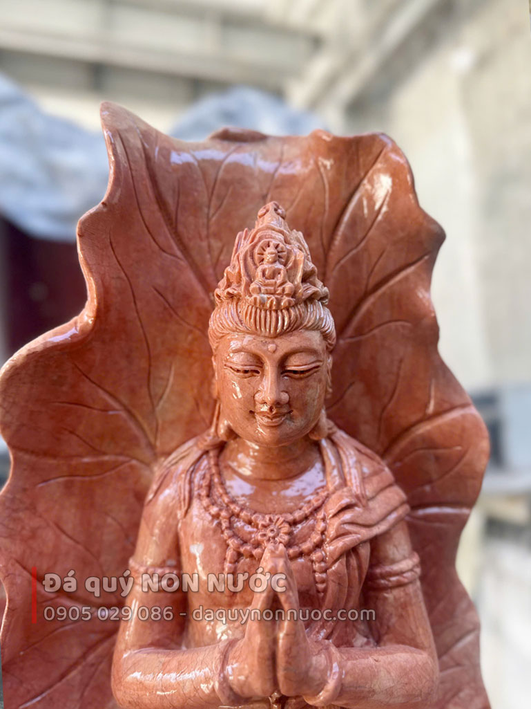 Tượng Phật quan âm tự tại