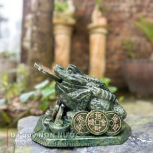 Cóc ngậm tiền bằng đá