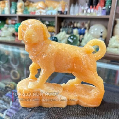 Tượng chó đá