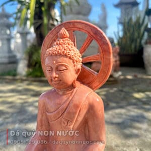 Tượng Phật thích ca đá đỏ
