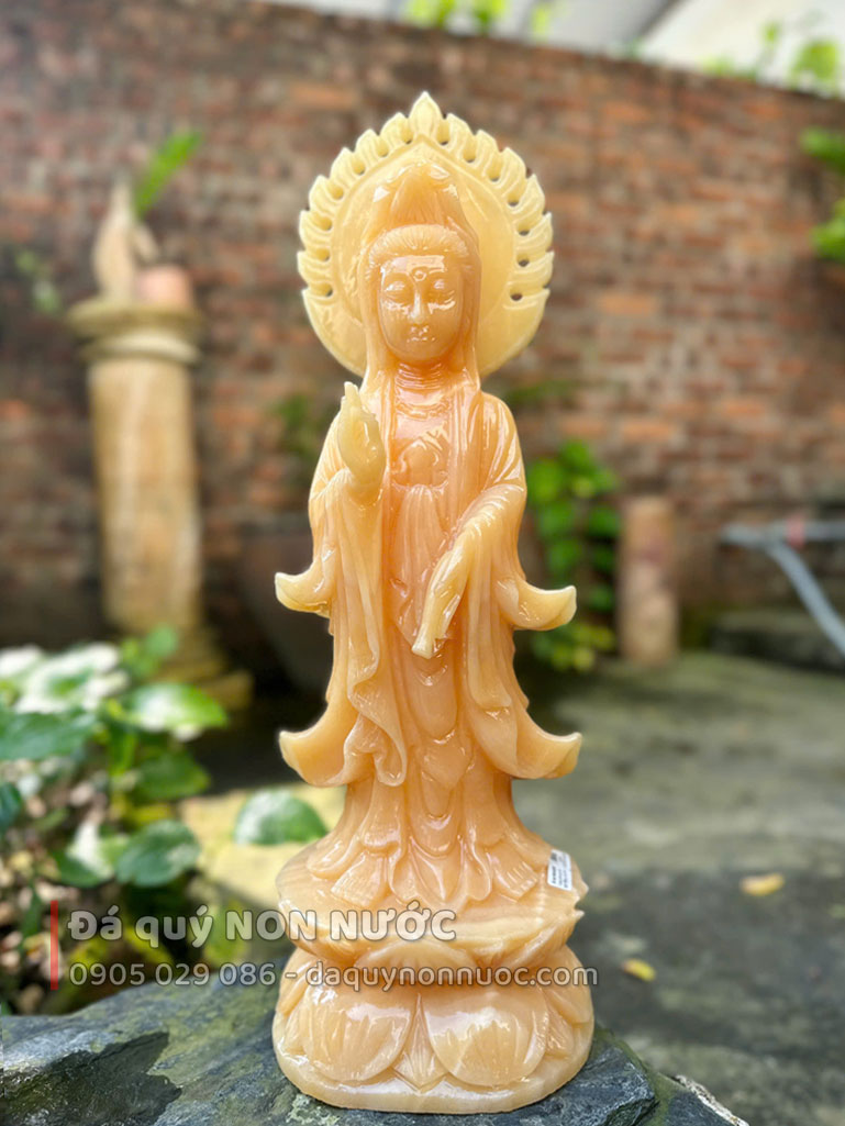 Tượng mẹ quan âm