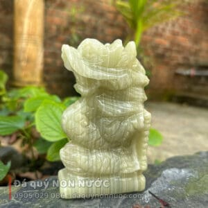 Tượng Rồng đá ngọc